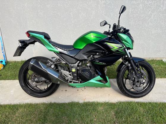 KAWASAKI Z300 